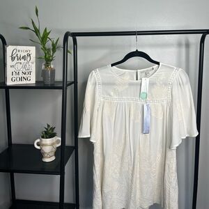 GORGEOUS Detailed Pale Sky Zehira Embroidered Detail Top Off-White